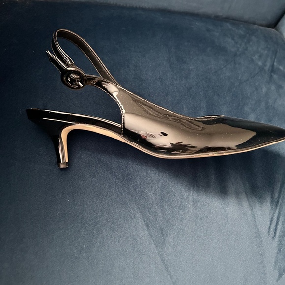 Black patent low heel shoes - Picture 2 of 4